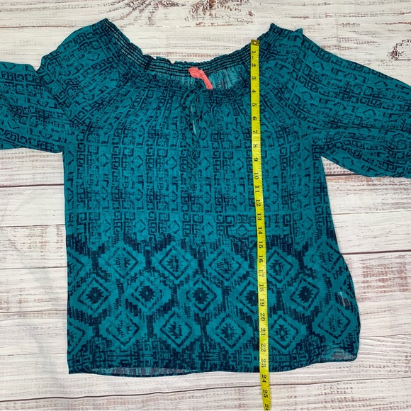 Women’s Top by Eight Sixty Size Petite Small - Picture 4 of 11